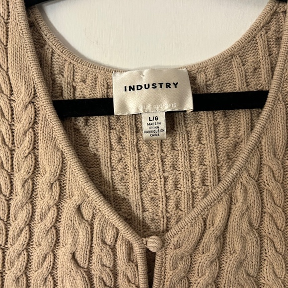 100% Cotton Industry Cable Knit Sweater Vest - Picture 2 of 5